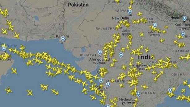 PM Pakistan Pertimbangkan Tutup Wilayah Udara Negaranya Bagi India